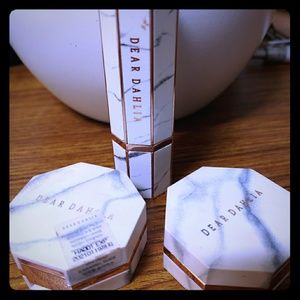 Dear Dahlia Makeup Det